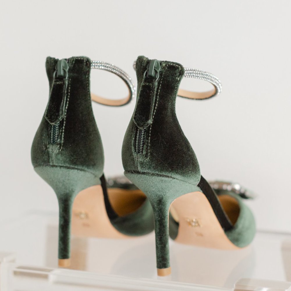 Badgley Mischka 5.5 Marlow Velvet Green Heels Emerald Ornament Stilettos - Picture 9 of 16